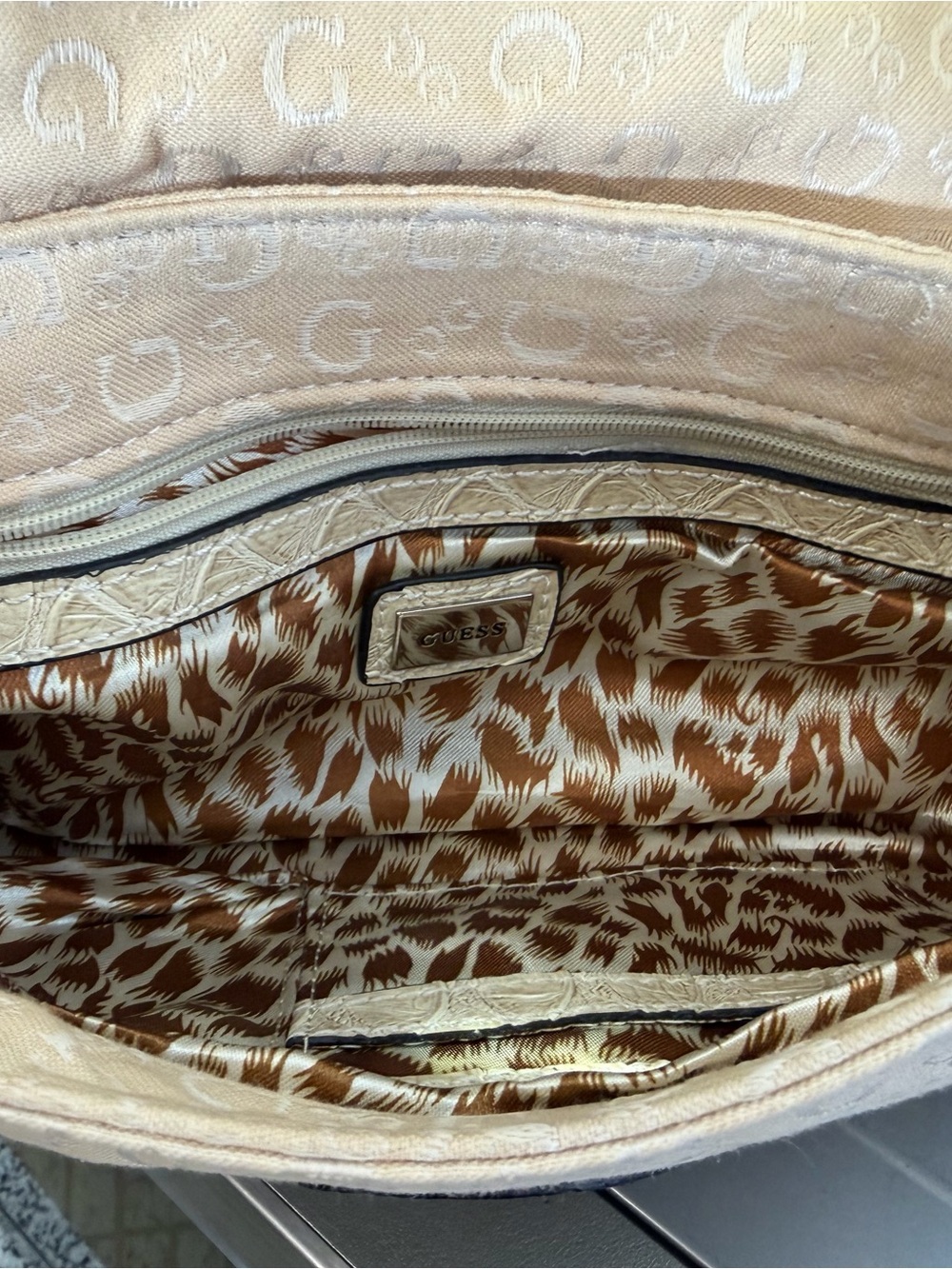 GUESS Cream Studded Logo Shoulder Bag #Y2K - Picture 4 of 8